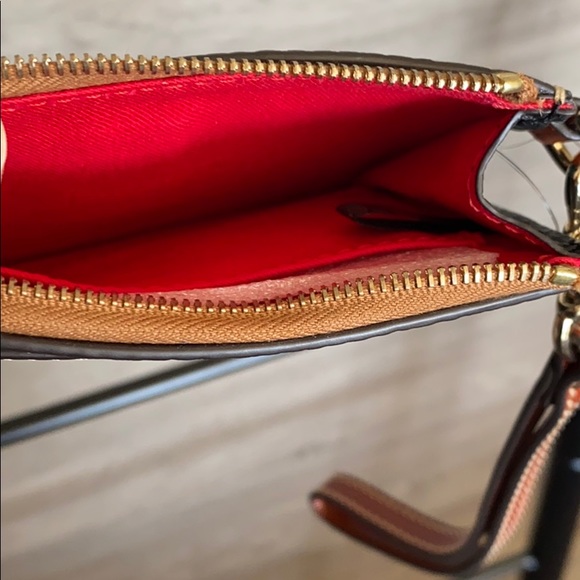 NWT- Dooney & Bourke Pebble Leather Card Case Wristlet, BLACK - Picture 4 of 5